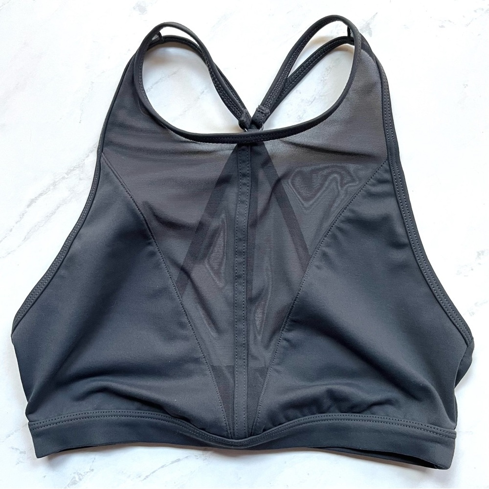 ALO Yoga • XS • Empower High Neck Mesh V Neck Sports Bra Grey